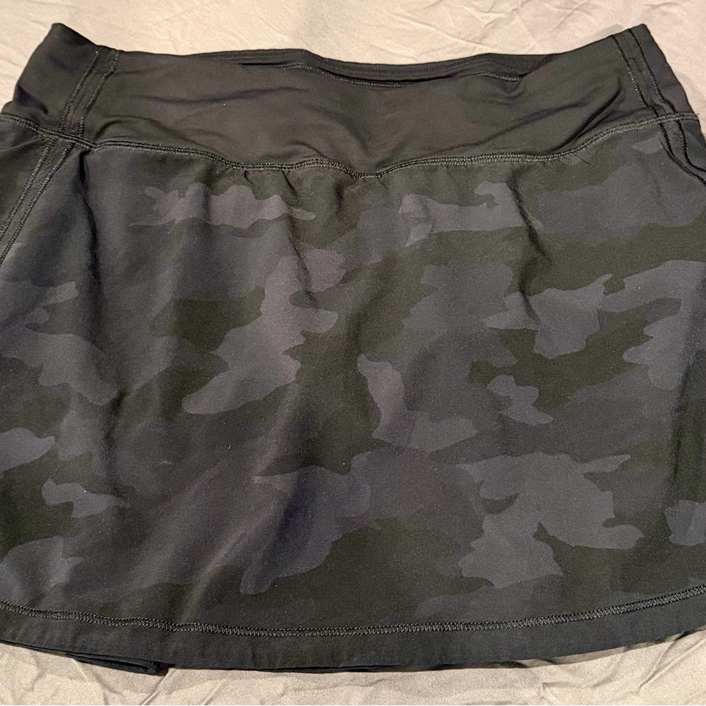 Lululemon Pace Rival Skirt Long, Camo, Size 6